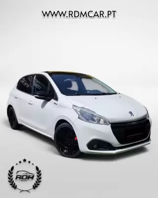 Peugeot 208 1.2 PureTech GT Line — fotografia 1
