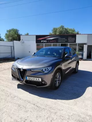 Alfa Romeo Stelvio 2.2 D AT8 — fotografia 1