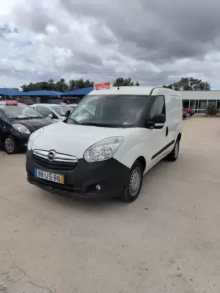 Opel Combo — fotografia 1