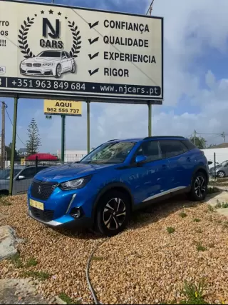 Peugeot 2008 1.2 PureTech Allure — fotografia 1