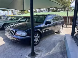 Mercedes-Benz C 180 Standard — fotografia 1