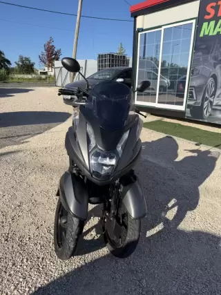 Yamaha Tricity — fotografia 1
