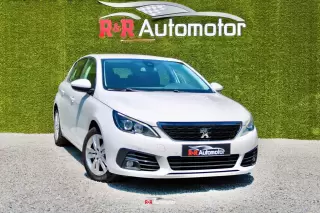 Peugeot 308 1.2 PureTech Business Line — fotografia 1