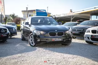 BMW 118 dA Line Sport — fotografia 1