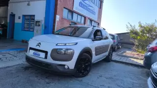 Citroën C4 Cactus 1.6 BlueHDi Shine — fotografia 1