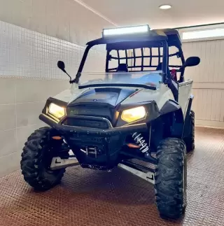 Polaris RZR 800 S — fotografia 1