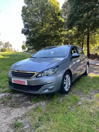 Peugeot 308 1.6 BlueHDi Active — fotografia 1