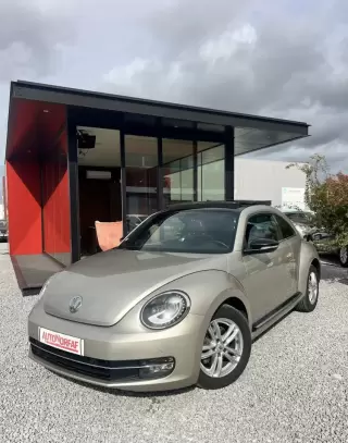 VW New Beetle 2.0 TDI Design DSG — fotografia 1