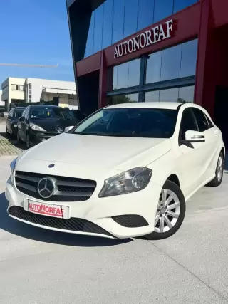 Mercedes-Benz A 180 d Style — fotografia 1