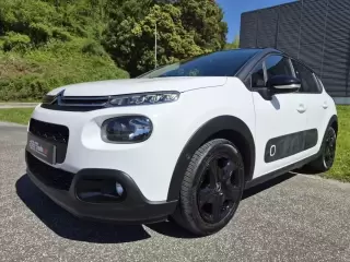 Citroën C3 1.2 PureTech Shine — fotografia 1