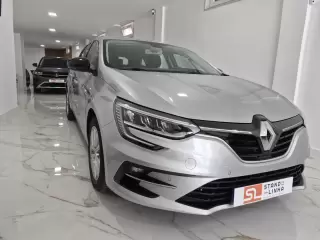 Renault Mégane Sport Tourer 1.5 Blue dCi Equilibre EDC — fotografia 1