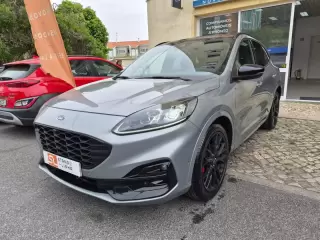 Ford Kuga 1.5 EcoBoost ST-Line X — fotografia 1
