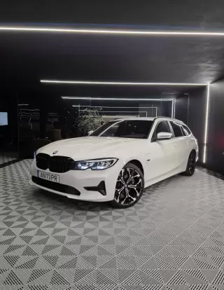 BMW 320 e Line Sport Auto — fotografia 1