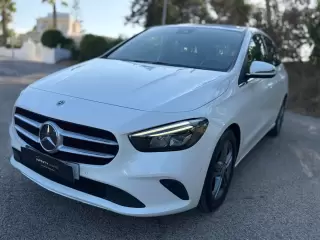 Mercedes-Benz B 180 d Style Plus — fotografia 1