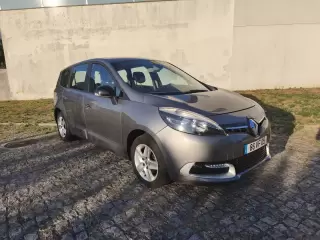 Renault Grand Scénic 1.5 dCi Dynamique S SS — fotografia 1
