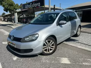VW Golf — fotografia 1