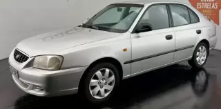 Hyundai Accent 1.3 i GLS — fotografia 1