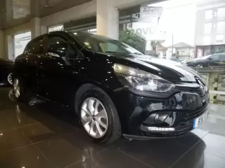 Renault Clio 0.9 TCe Limited Bi-Fuel — fotografia 1
