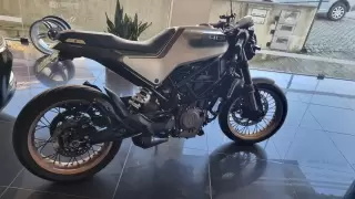 Husqvarna — fotografia 1