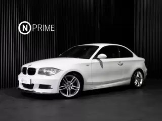 BMW 120 d Aut. Limited Edition Lifestyle c/ M Sport Pack — fotografia 1