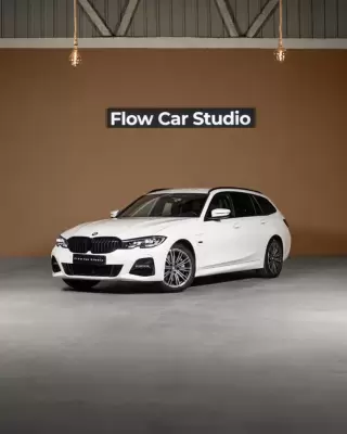 BMW 330 e Pack M Auto — fotografia 1