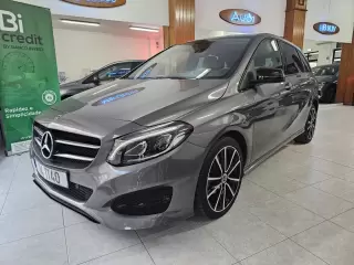 Mercedes-Benz B 180 d AMG Line Aut. — fotografia 1