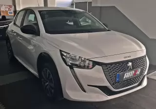 Peugeot e-208 50 kWh Active — fotografia 1