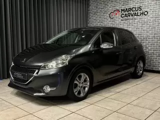 Peugeot 208 1.2 PureTech Style — fotografia 1
