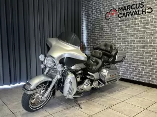 Harley-Davidson Ultra CLASSIC — fotografia 1