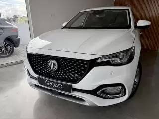 MG EHS 1.5 T-GDI Plug-in Hybrid Luxury — fotografia 1