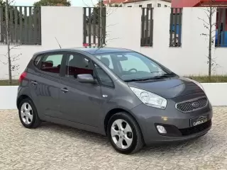 Kia Venga 1.4 CRDi LX ISG — fotografia 1