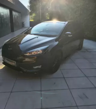 Ford Focus SW 1.5 TDCi ST-Line — fotografia 1
