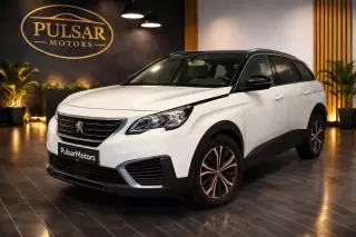 Peugeot 5008 1.6 BlueHDi Active — fotografia 1