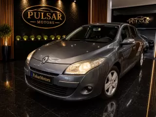 Renault Mégane 1.5 dCi Dynamique — fotografia 1