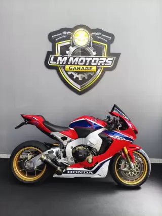Honda CBR 1000RR SP — fotografia 1