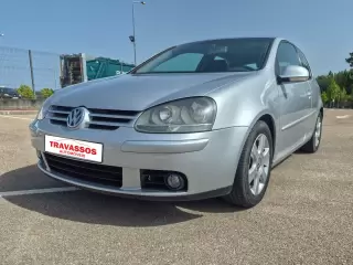 VW Golf 2.0 TDi Confortline — fotografia 1