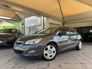 Opel Astra 1.3 CDTI Enjoy — fotografia 1