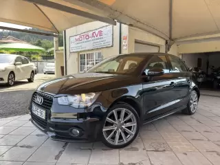 Audi A1 Sportback 1.6 TDi S-line S tronic — fotografia 1