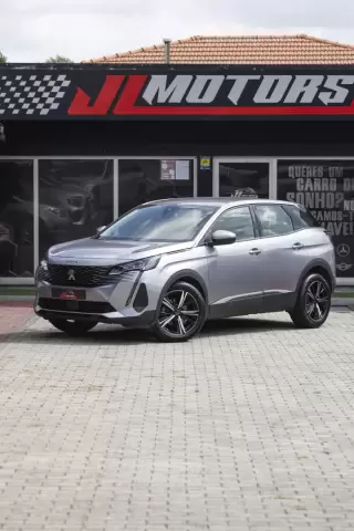 Peugeot 3008 BlueHDi 130 Stop & Start Allure — fotografia 1