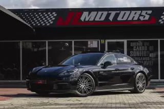 Porsche Panamera 4 E-Hybrid — fotografia 1
