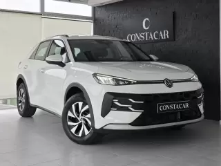 VW T-Roc 1.5 eTSI Trend DSG — fotografia 1