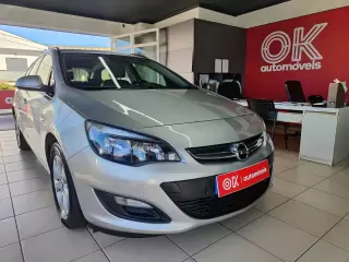 Opel Astra Sports Tourer 1.4 T Excite GPL J16 — fotografia 1
