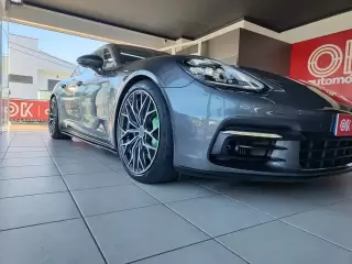 Porsche Panamera 4 E-Hybrid Platinum Edition — fotografia 1