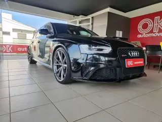 Audi RS4 Avant 4.2 FSi quattro S tronic — fotografia 1
