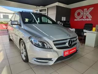 Mercedes-Benz B 180 CDI BlueEFFICIENCY — fotografia 1