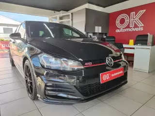 VW Golf 2.0 TSI GTI DSG Performance — fotografia 1