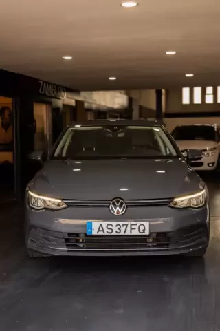 VW Golf 1.0 TSI Life — fotografia 1