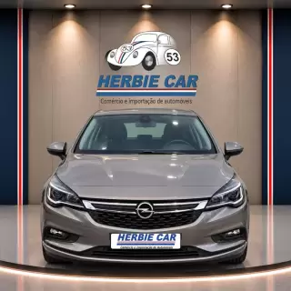 Opel Astra 1.6 CDTi Selection 110Cv — fotografia 1