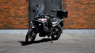 Honda XL 750 Transalp — fotografia 1