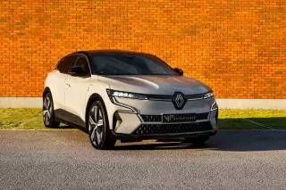 Renault Mégane E-Tech EV60 Iconic — fotografia 1